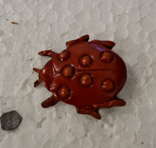 (A5) Pin's unique en cuir fait