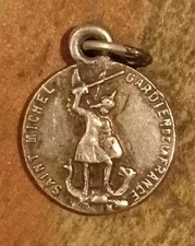 Médaille Religieuse Ancienne