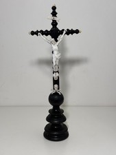Crucifix ancien en bois