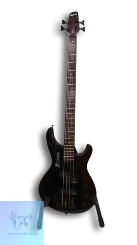 Guitare basse électrique