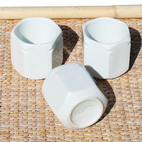 Ensemble anciens pots - pots, à