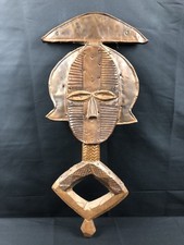 Reliquaire ethnique en bois