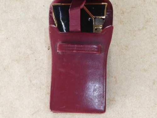 Briquet essence m - briquet, p