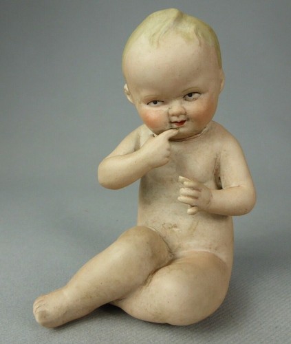 Figurine bebe assis doigt - figurine,