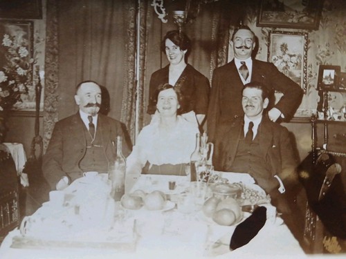 Repas maison bourgeoise - repas, c.1900
