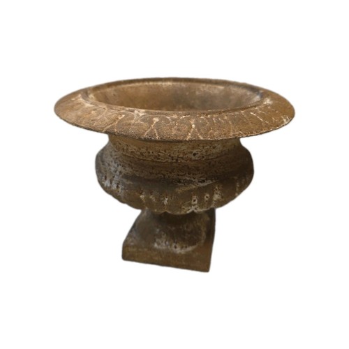 Vase médicis fonte - médicis, en