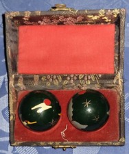 CHINESE RELAXING MUSICAL ANTI STRESS BALLS WITH SOUND CASE 13X7.5X6CM