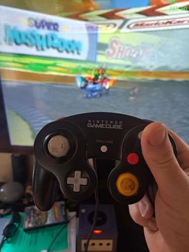 Nintendo gamecube console - nintendo,
