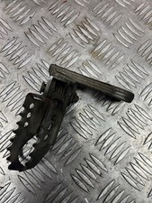 Platine avant gauche repose