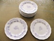 12 assiettes anciennes porcelaine royale anglaise Balmoral décors: fleurs parme
