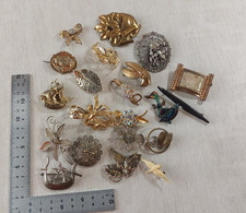 Lot d'anciennes broches