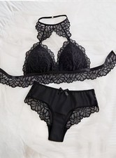 Ensemble lingerie en dentelle
