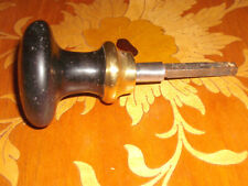 Ancienne poignée de porte en fonte noire "Pied-selle"