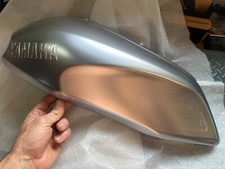 UNE COQUE CARENAGE LATERAL