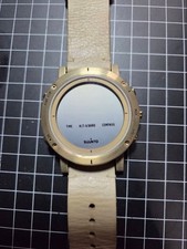SUUNTO ESSENTIAL gold watch