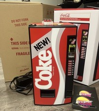 New Wave Toys 1:6 New Coke Machine Working Mini Arcade Vending Machine