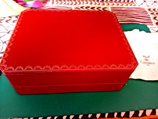 Boite vide Montres et Bijoux CARTIER 25 par 20 avec petite serviette CARTIER