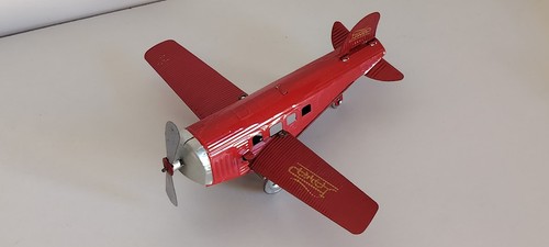 Avion monoplan hydravion en - avion,