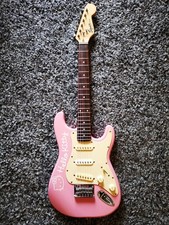 2005 Squier by Fender Mini Hello Kitty Edition Rare Players Conditon