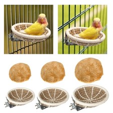 Nid d'élevage d'oiseaux avec
