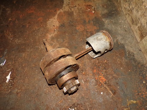 Pièce moteur vilebrequin - moteur, +