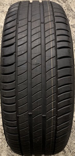 Pneu été 215 55 r17 - 215/55,