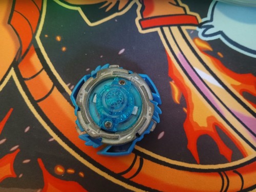 Beyblade burst takara tomy - beyblade,