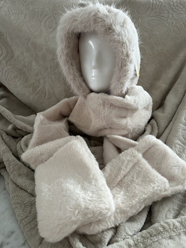 Bonnet écharpe gant 1 - Écharpe,