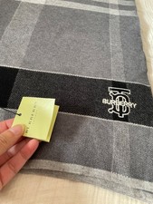 écharpe burberry neuve homme