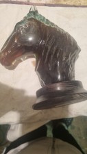 tête de cheval en verres