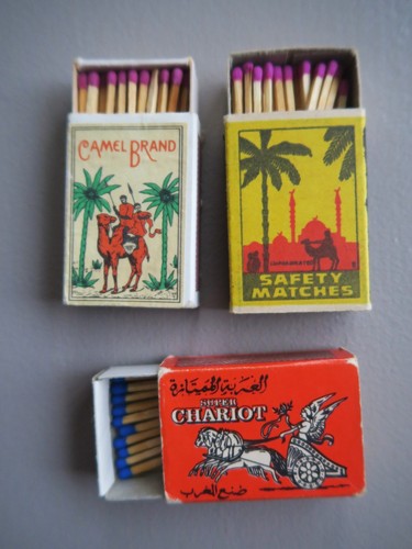 Trois anciennes boîtes