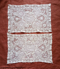 2 anciens napperons, centres