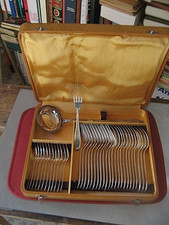 ++"545.6"  MENAGERE EN METAL ARGENTE 37 PIECES ORFEVRE CAILLAR BAYARD