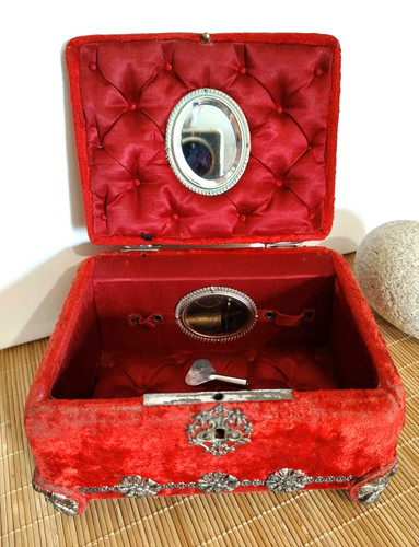 Boîte bijoux musicale - à,