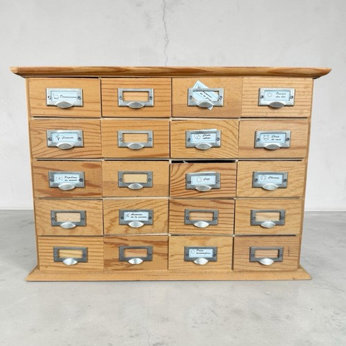 Petit meuble miniature - petit,