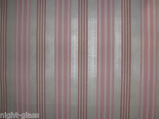 1 ROULEAU DE PAPIER PEINT