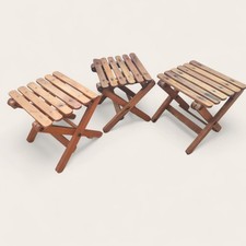 3 anciens tabourets en bois