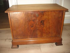 Ancien meuble de metier