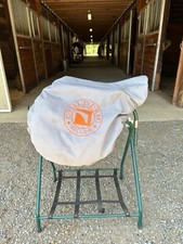 •Luc Childeric FSP 2019 Jump saddle M, 17in Flap size 2.5c/18 asking 2,900$