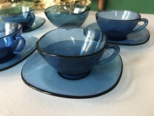 4 tasses à café + 4