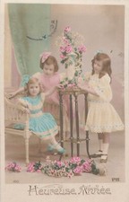 CP 3 ELEGANT LITTLE GIRLS PINK VASE PREPARATION FLOWERS ON SADDLE - 31509