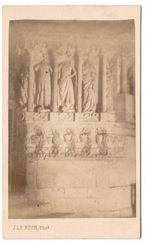 Portique eglise collégiale - portique,