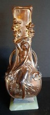 Vase en métal doré  Art