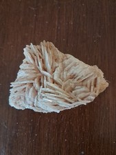 Barytine Rose Clair Propre Rare 7x4x3 Cm Collection Mineraux très bon état natur