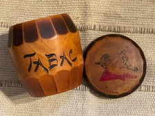 Ancien pot à tabac en bois
