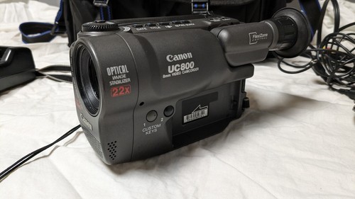 Caméscope canon uc800 8mm - caméscope,