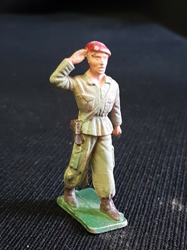 Figurine soldat béret rouge - figurine,