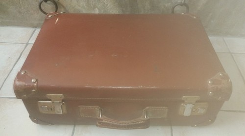 Ancienne valise marron - e5-,