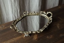 Plateau ancien en métal avec