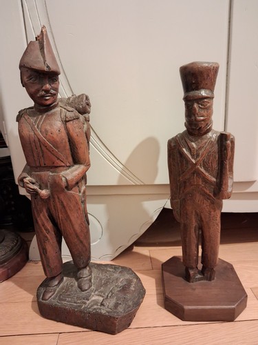 Sculpture bois soldat - 2, en